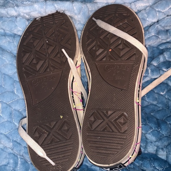 Converse - Picture 3 of 3